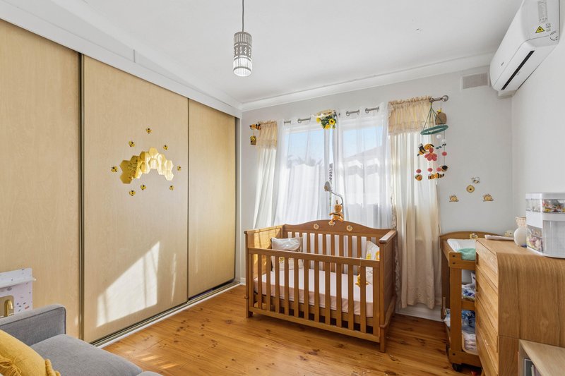 Photo - 21 Rialto Avenue, Para Hills SA 5096 - Image 10