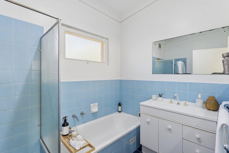 Photo - 21 Rialto Avenue, Para Hills SA 5096 - Image 12