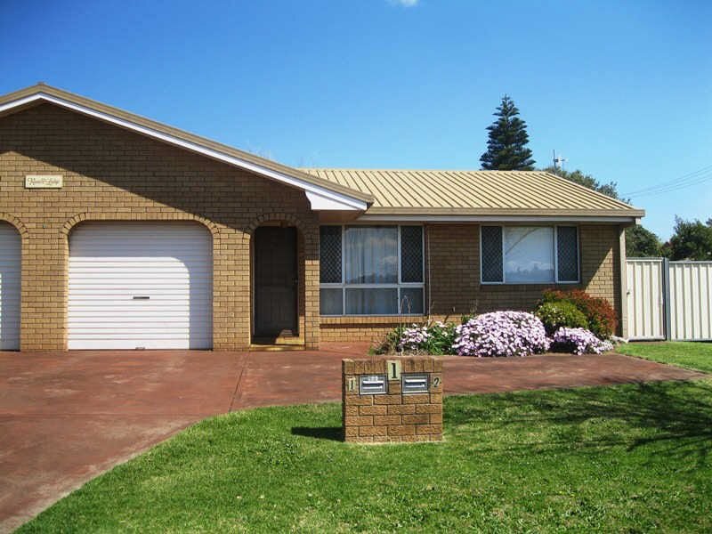 Photo - 2/1 Richards Court, Kearneys Spring QLD 4350 - Image 1