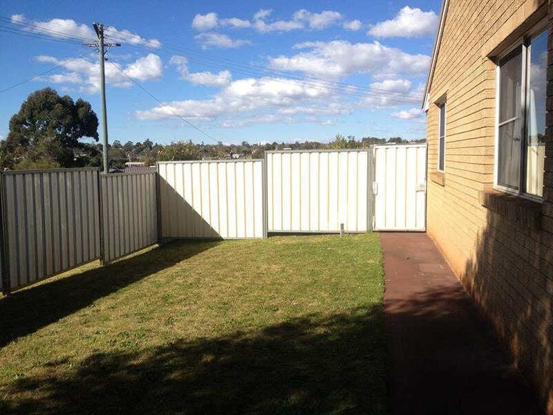 Photo - 2/1 Richards Court, Kearneys Spring QLD 4350 - Image 4