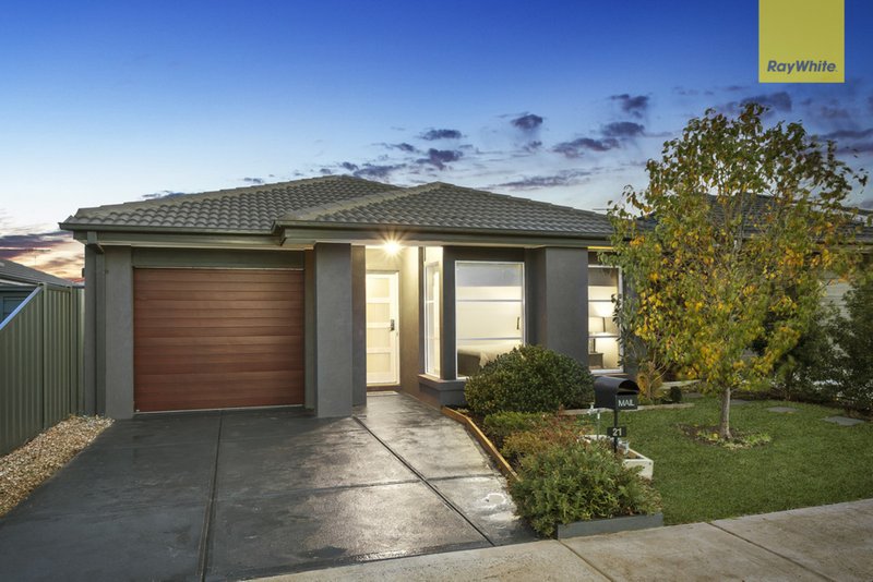 21 Riviera Drive, Hillside VIC 3037