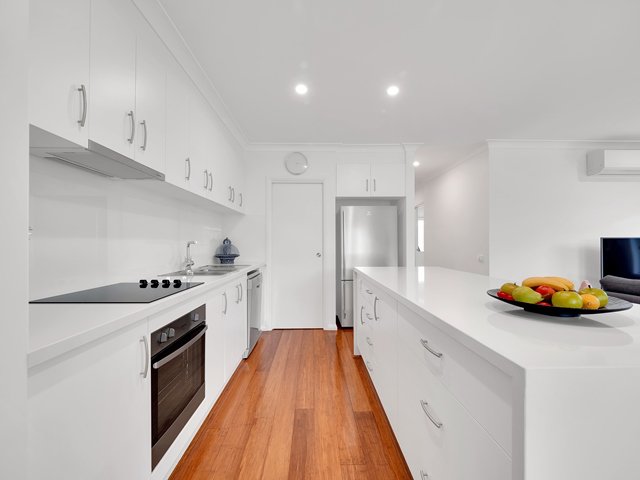 Photo - 21 Roderick Close, Cowes VIC 3922 - Image 3