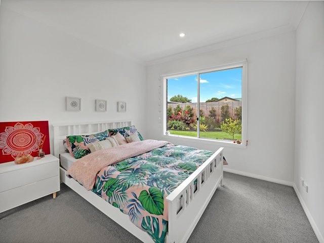 Photo - 21 Roderick Close, Cowes VIC 3922 - Image 8