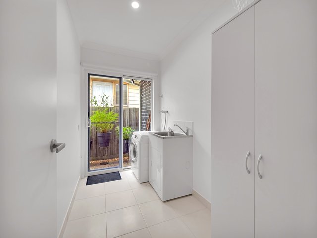 Photo - 21 Roderick Close, Cowes VIC 3922 - Image 12
