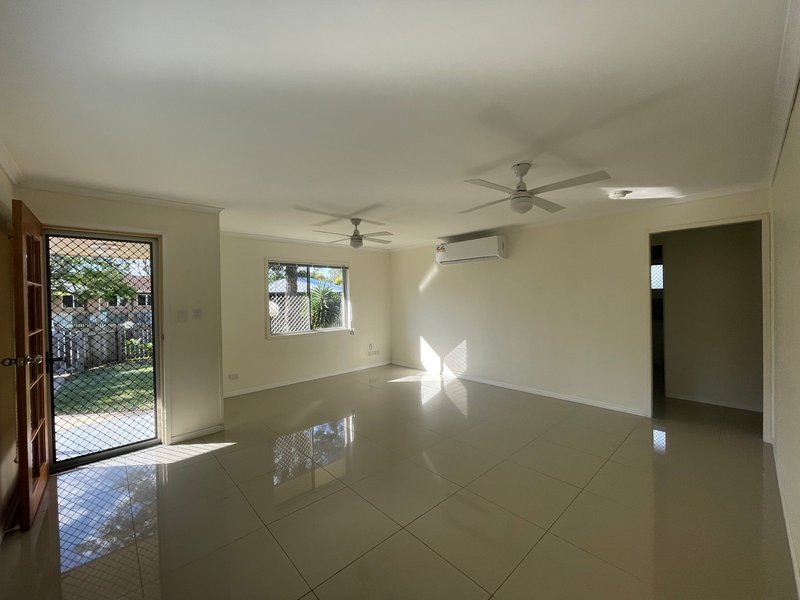 Photo - 21 Rogers Crescent, Caboolture QLD 4510 - Image 2