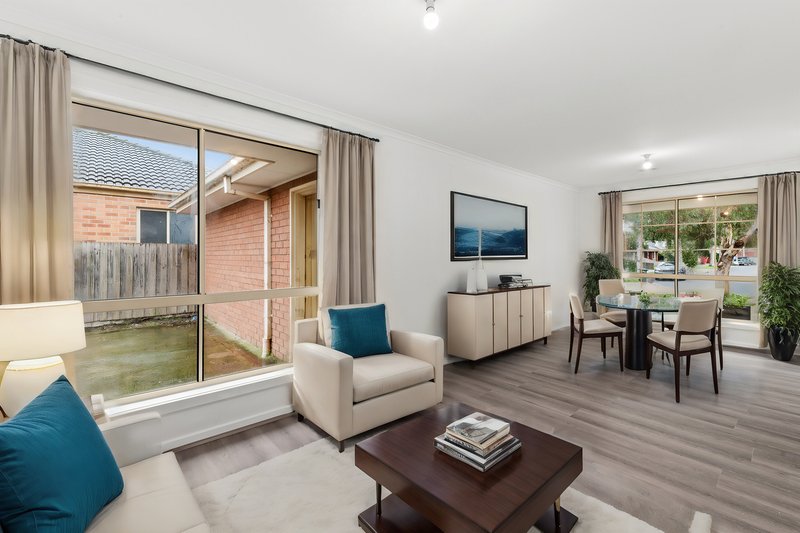 Photo - 21 Rolain Avenue, South Morang VIC 3752 - Image 4