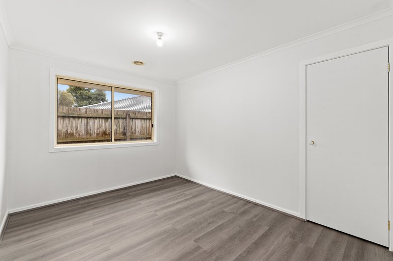 Photo - 21 Rolain Avenue, South Morang VIC 3752 - Image 10