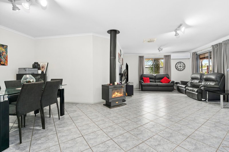 Photo - 21 Rosenthal Drive, Berri SA 5343 - Image 7