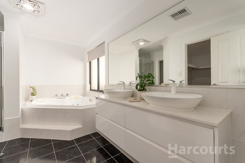 Photo - 21 Rosewell Green, Wanneroo WA 6065 - Image 19