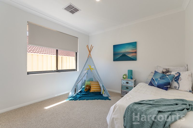 Photo - 21 Rosewell Green, Wanneroo WA 6065 - Image 21