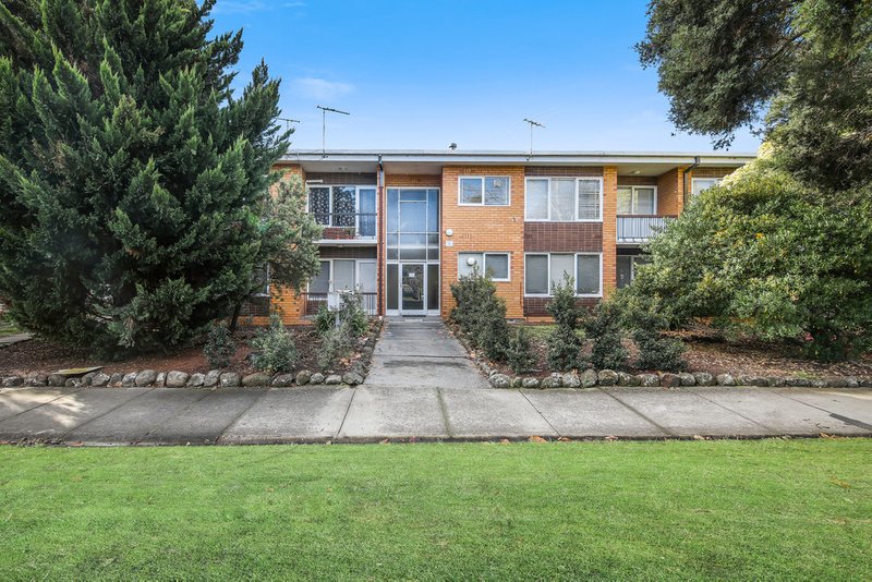 2/1 Rosstown Road, Carnegie VIC 3163