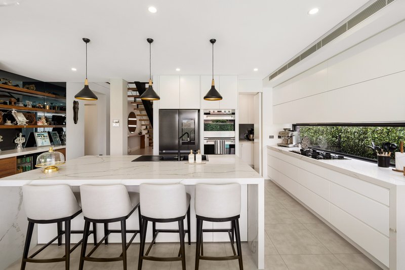 Photo - 21 Rowe Drive, Potts Hill NSW 2143 - Image 3