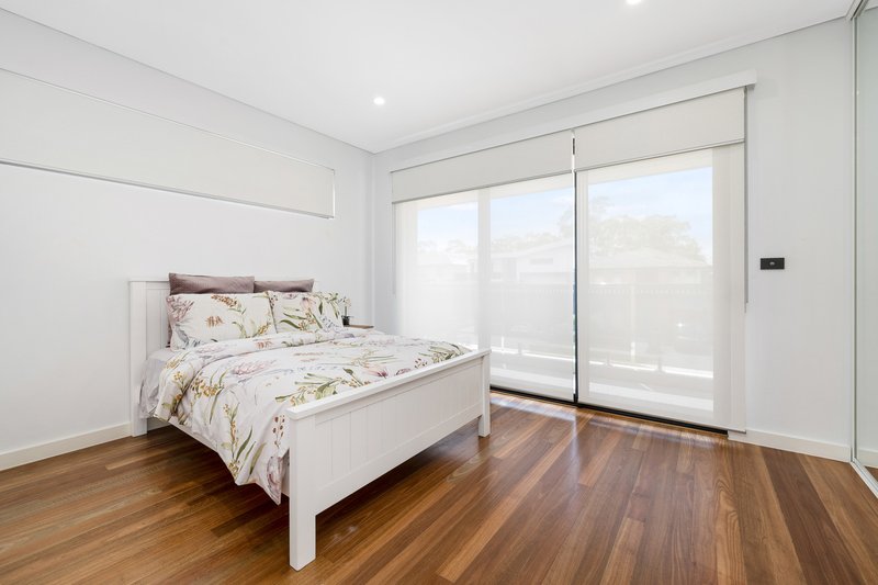 Photo - 21 Rowe Drive, Potts Hill NSW 2143 - Image 9