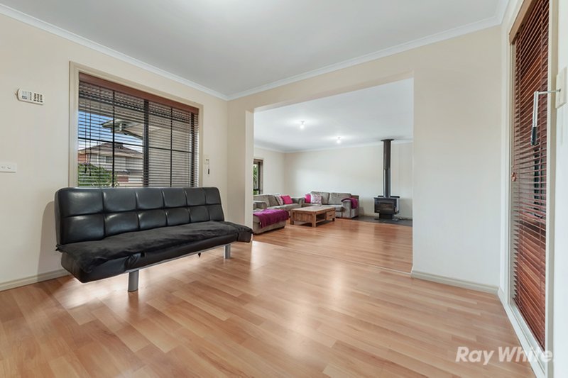 Photo - 21 Ruben Drive, Sydenham VIC 3037 - Image 4