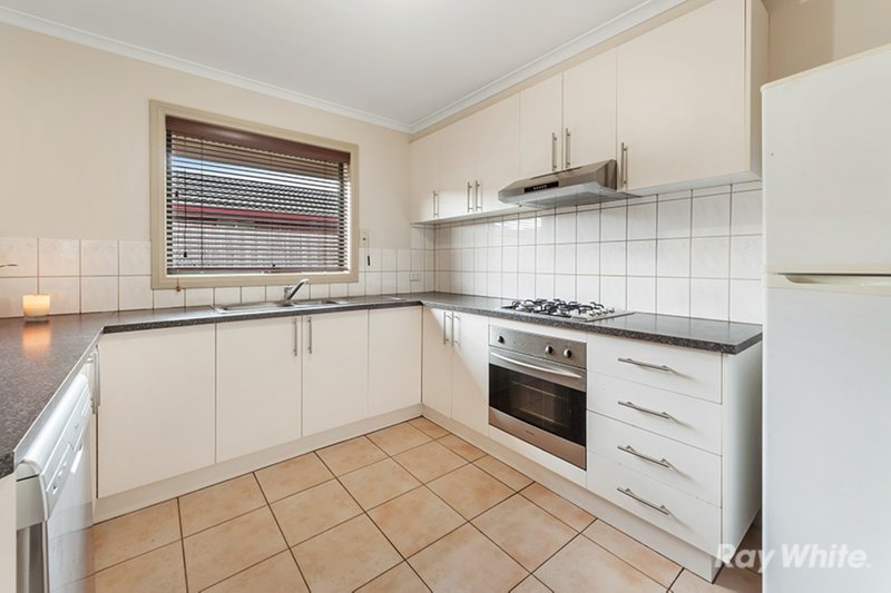 Photo - 21 Ruben Drive, Sydenham VIC 3037 - Image 7