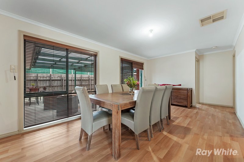 Photo - 21 Ruben Drive, Sydenham VIC 3037 - Image 9