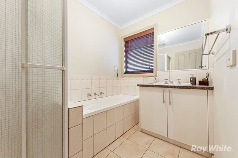 Photo - 21 Ruben Drive, Sydenham VIC 3037 - Image 14