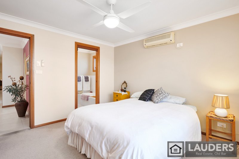 Photo - 21 Rushby Drive, Old Bar NSW 2430 - Image 7