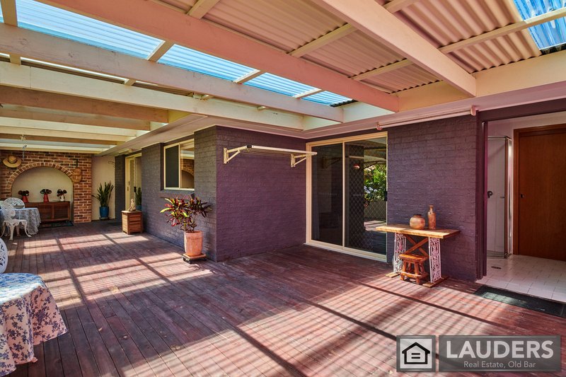 Photo - 21 Rushby Drive, Old Bar NSW 2430 - Image 17