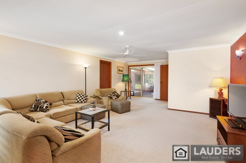 Photo - 21 Rushby Drive, Old Bar NSW 2430 - Image 2