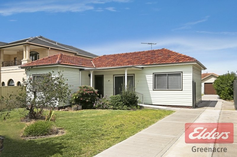 21 Russell Street, Greenacre NSW 2190