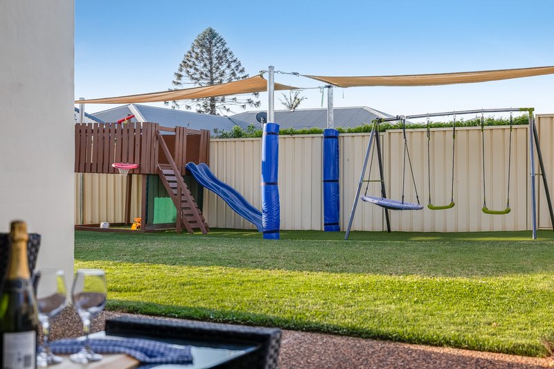 Photo - 21 Salisbury Street, Darling Heights QLD 4350 - Image 15