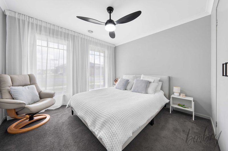 Photo - 21 Salvia Street, Mickleham VIC 3064 - Image 11