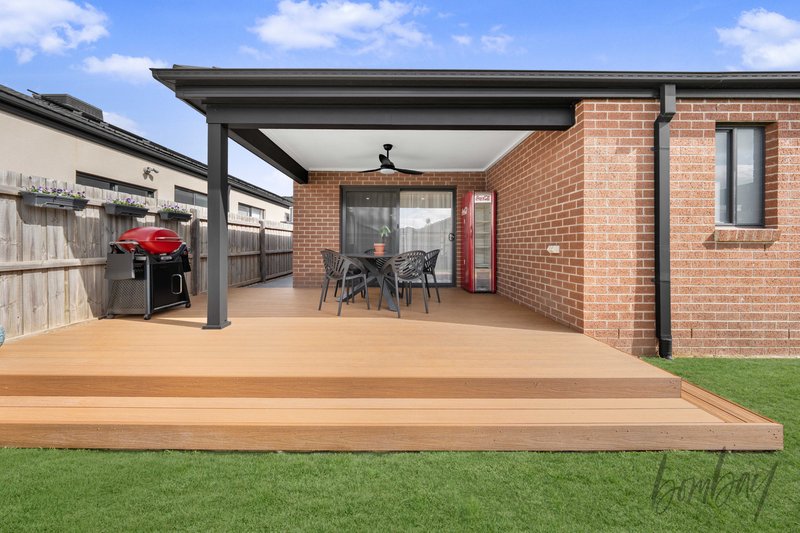 Photo - 21 Salvia Street, Mickleham VIC 3064 - Image 18