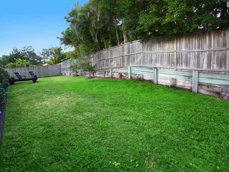 Photo - 21 Santa Isobel Boulevard, Pacific Pines QLD 4211 - Image 6