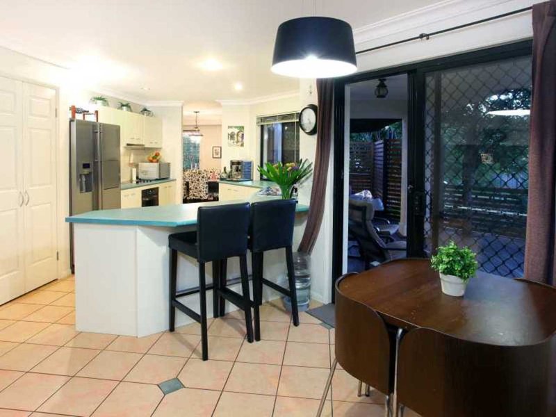 Photo - 21 Santa Isobel Boulevard, Pacific Pines QLD 4211 - Image 13