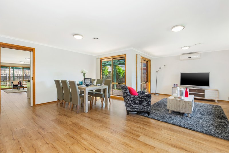 Photo - 21 Sark Court, Hoppers Crossing VIC 3029 - Image 3