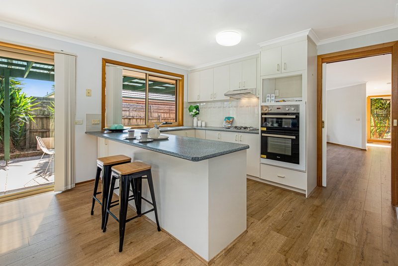 Photo - 21 Sark Court, Hoppers Crossing VIC 3029 - Image 6