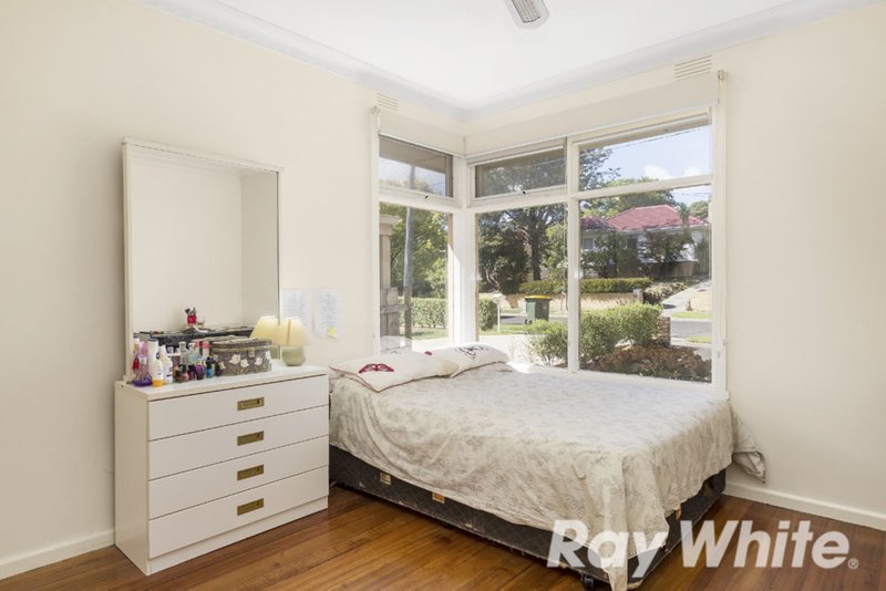 Photo - 21 Sartori Street, Burwood East VIC 3151 - Image 6