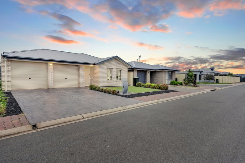 Photo - 21 Sasha Drive, Munno Para West SA 5115 - Image 3