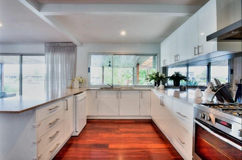 Photo - 21 Savoy Drive, Broadbeach Waters QLD 4218 - Image 19