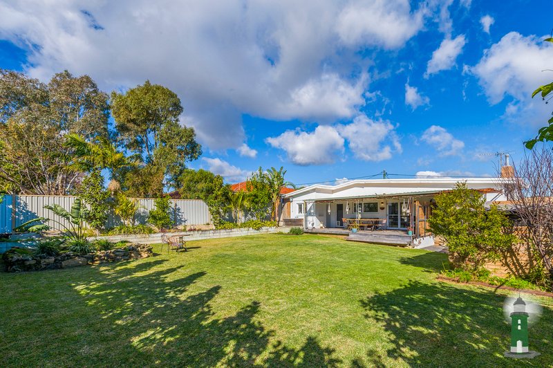 Photo - 21 Sawle Road, Hamilton Hill WA 6163 - Image 3