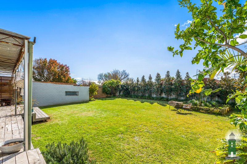 Photo - 21 Sawle Road, Hamilton Hill WA 6163 - Image 5