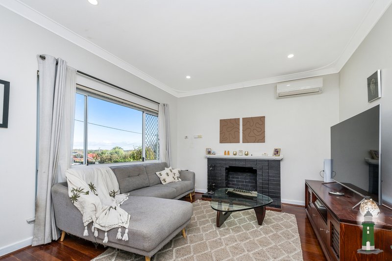 Photo - 21 Sawle Road, Hamilton Hill WA 6163 - Image 7