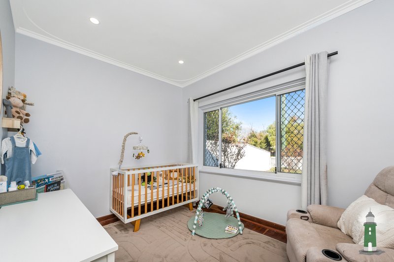 Photo - 21 Sawle Road, Hamilton Hill WA 6163 - Image 23