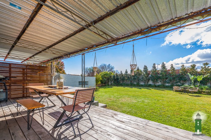 Photo - 21 Sawle Road, Hamilton Hill WA 6163 - Image 27