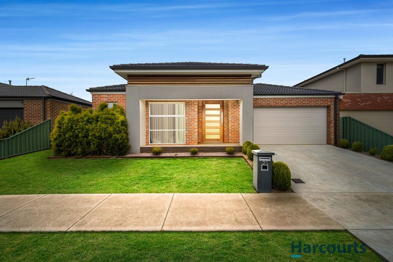 21 Scarlet Drive, Lake Gardens VIC 3355