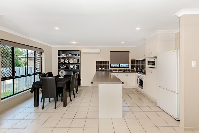 Photo - 21 Seagreen Drive, Coomera QLD 4209 - Image 5