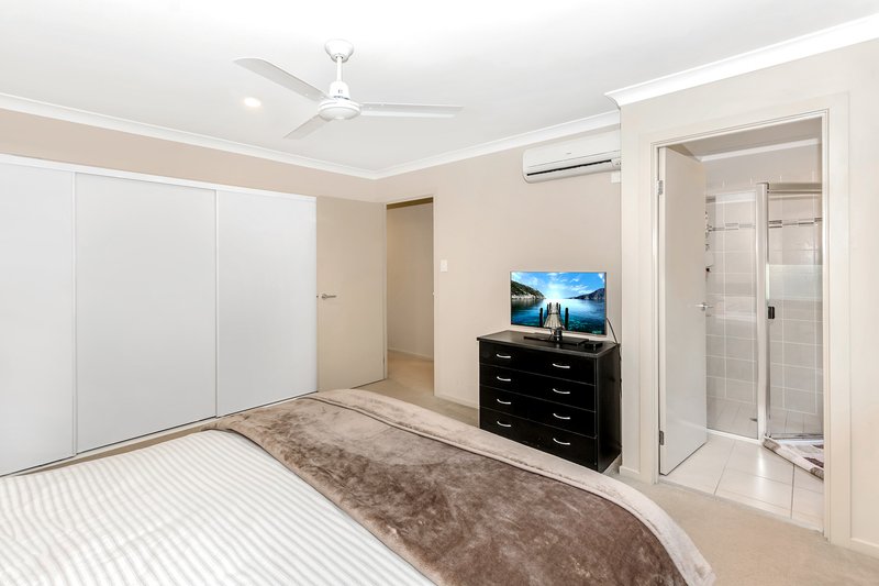 Photo - 21 Seagreen Drive, Coomera QLD 4209 - Image 10