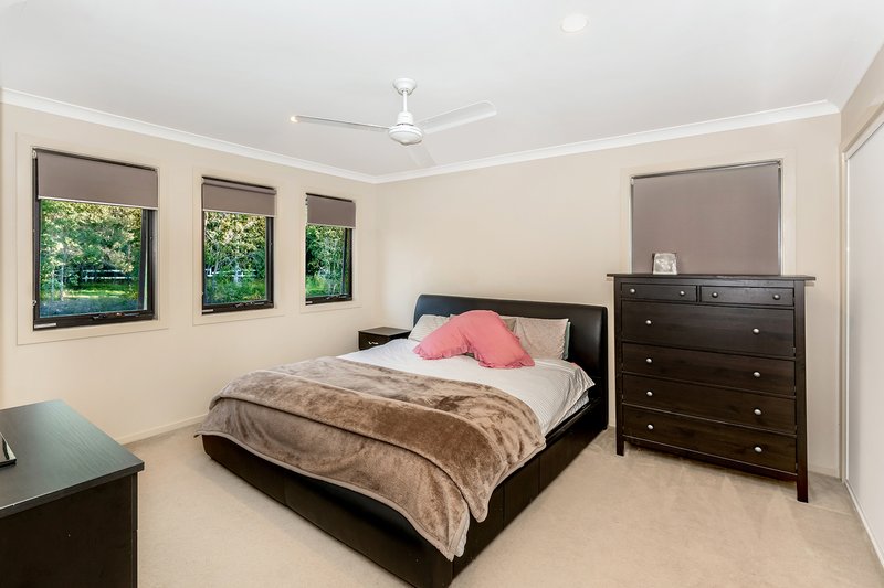 Photo - 21 Seagreen Drive, Coomera QLD 4209 - Image 11