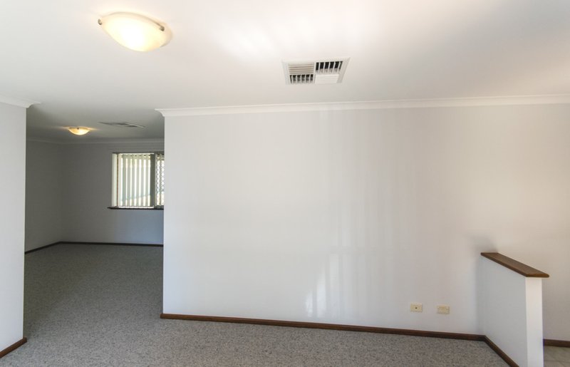 Photo - 21 Seaview Blvd , Wandina WA 6530 - Image 3