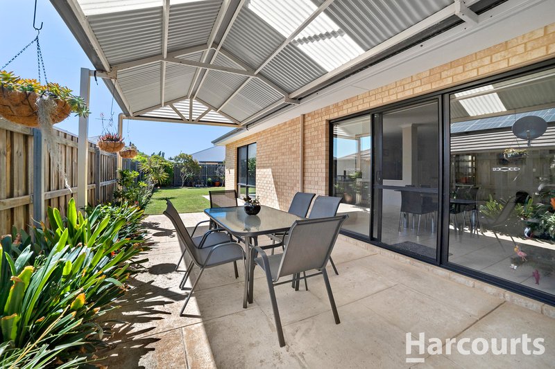 Photo - 21 Senecio Way, Halls Head WA 6210 - Image 10