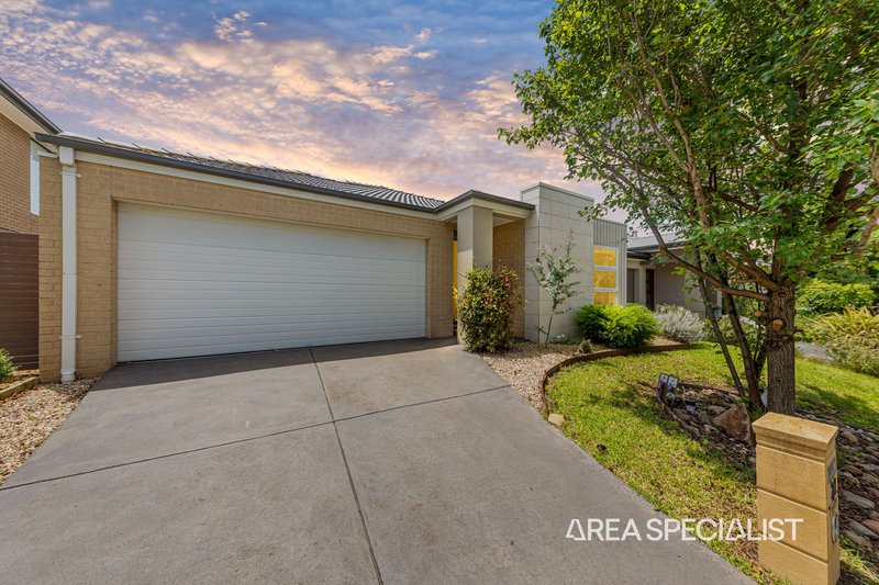 21 Serene Way, Clyde North VIC 3978