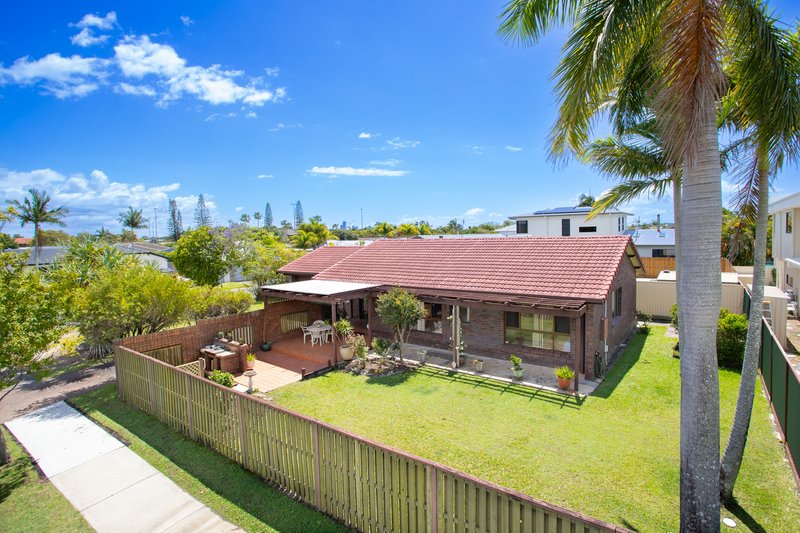 Photo - 21 Seriema Street, Burleigh Waters QLD 4220 - Image 15