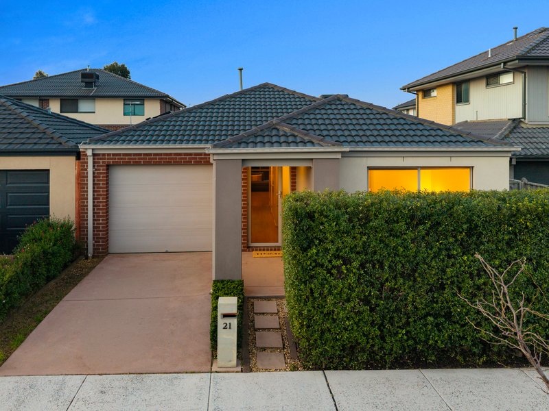 Photo - 21 Seuss Drive, Officer VIC 3809 - Image 1
