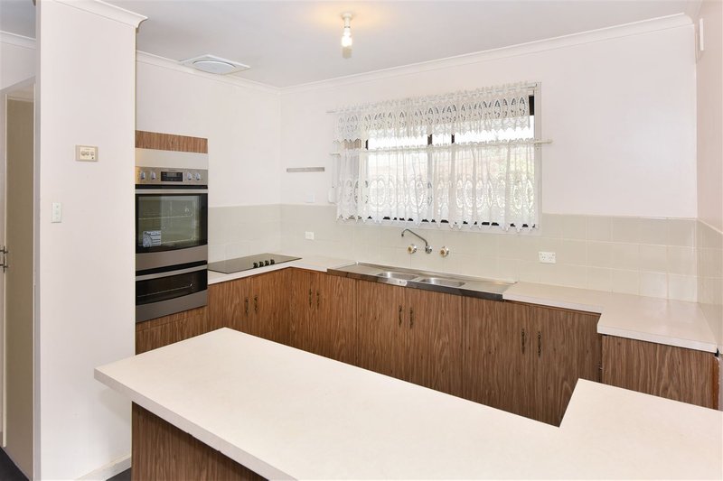 Photo - 21 Shamrock Road, Hallett Cove SA 5158 - Image 3